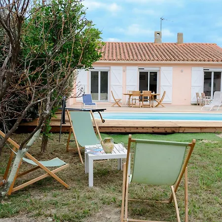 Vakantiehuis Des Barnedes Saint-Génis